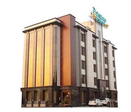Hotel Pristine Residency Ahmedabad Extérieur photo